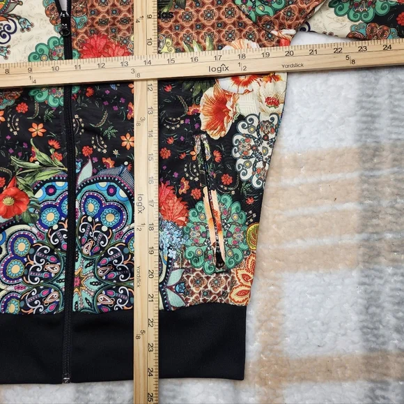 Adidas Originals x Farm Rio Jardim Agharta Firebird Track Jacket Size Medium - Picture 6 of 16